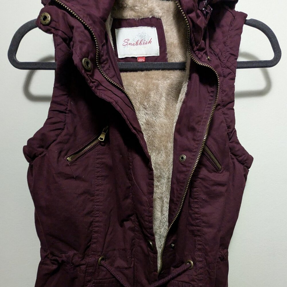 Utility sleeveless jacket with hoodie